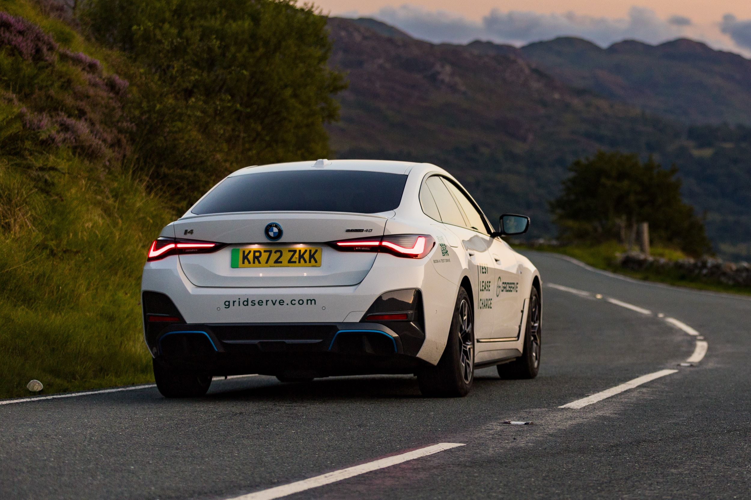 BMW i4 Review 2024 | CARWOW LEASEY