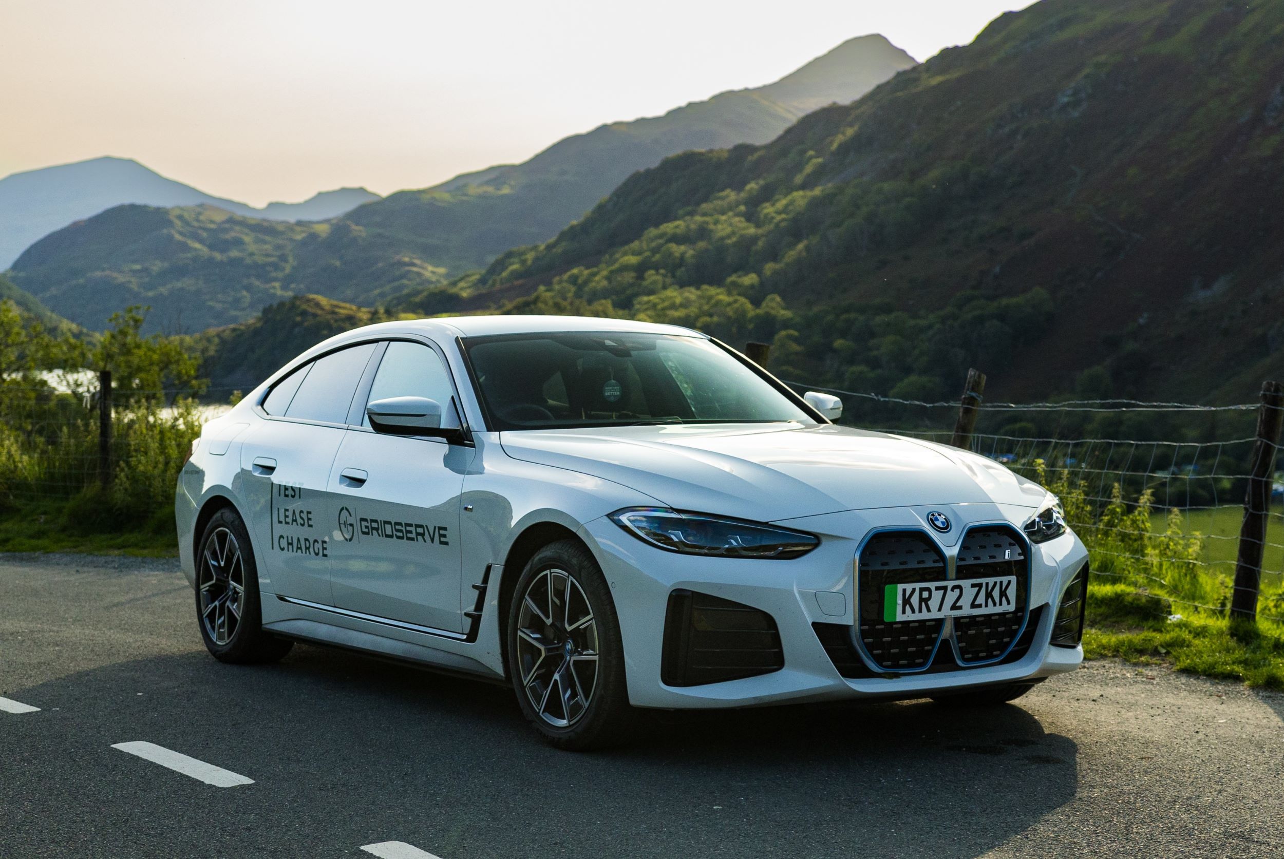 BMW i4 Review 2024 | CARWOW LEASEY